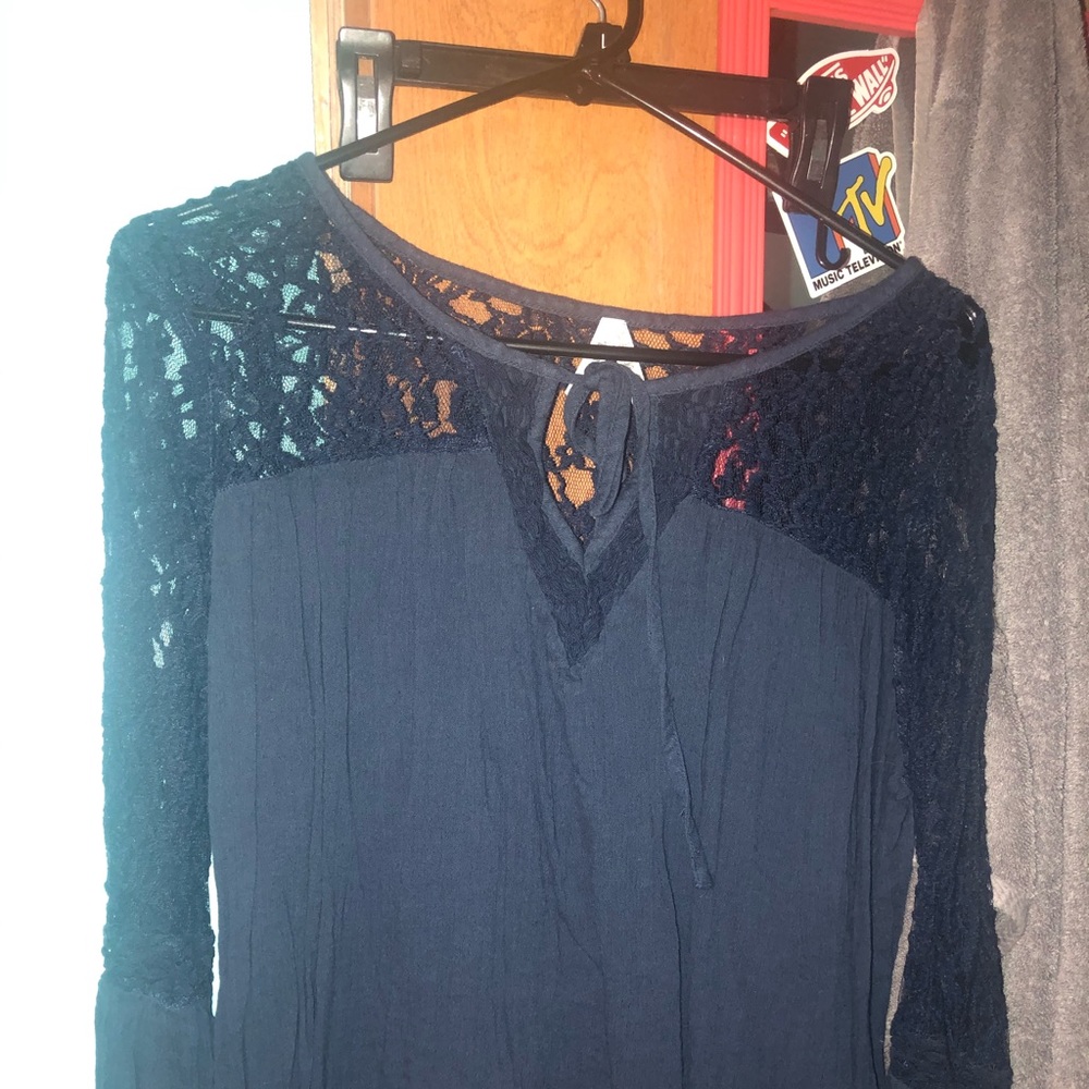 lace lang sleeve blouse